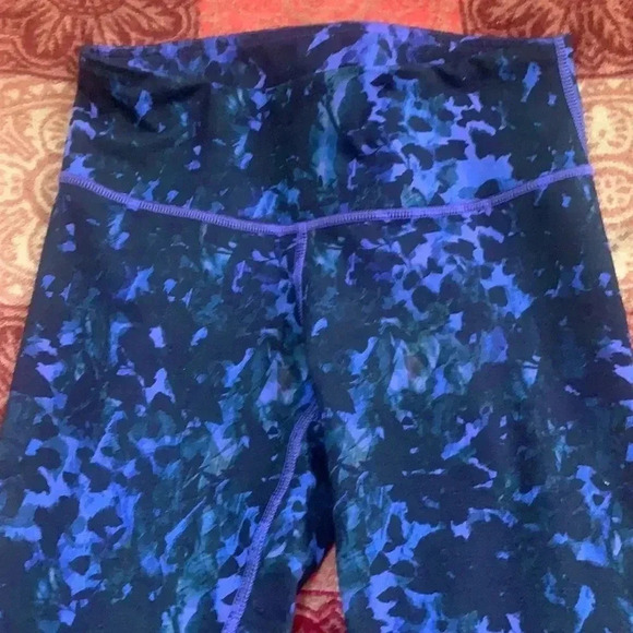 Lululemon wonder under crop 11 - Picture 6 of 10